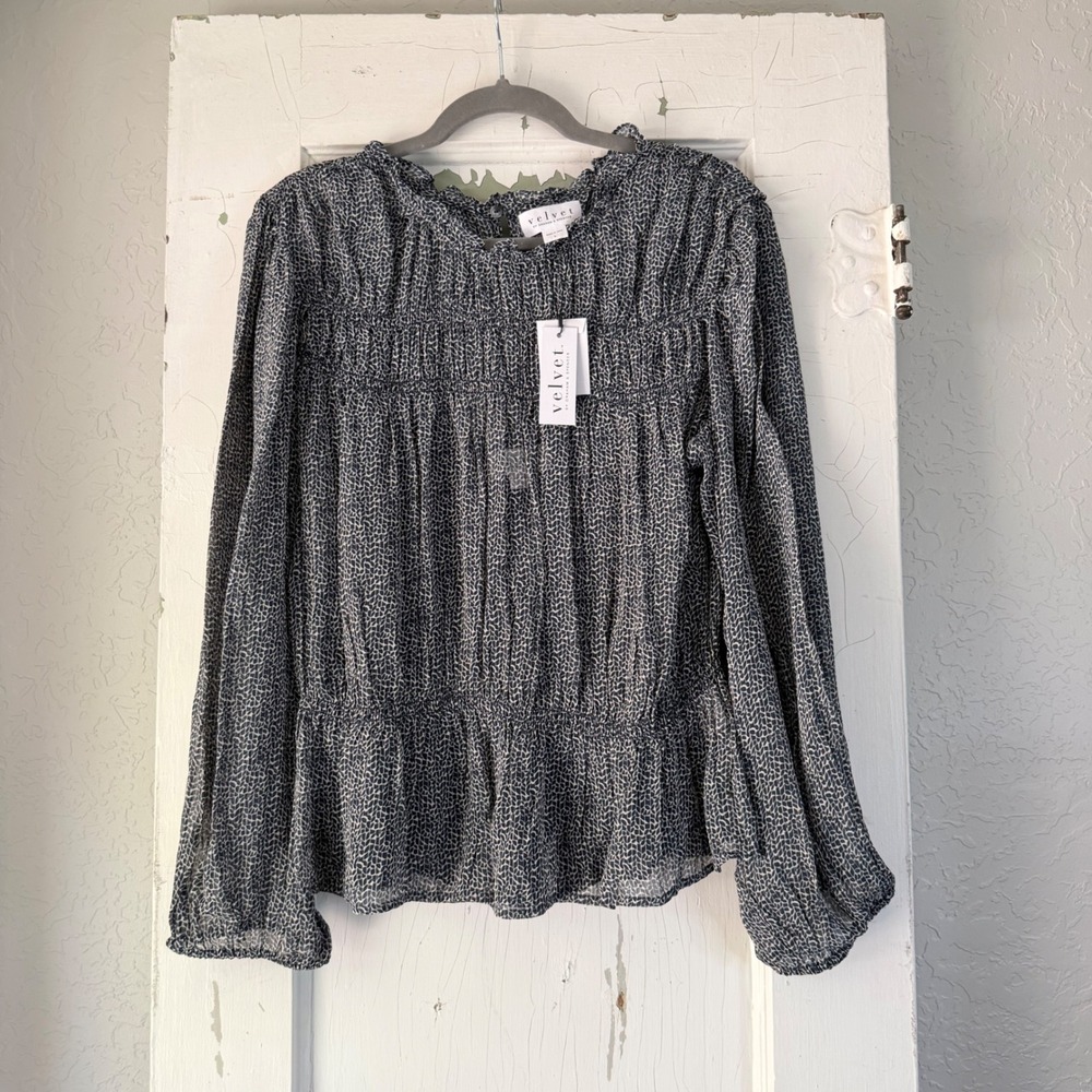Velvet by Graham & Spencer Blen Top Navy White Printed Smocked Blouse Tank NWT L